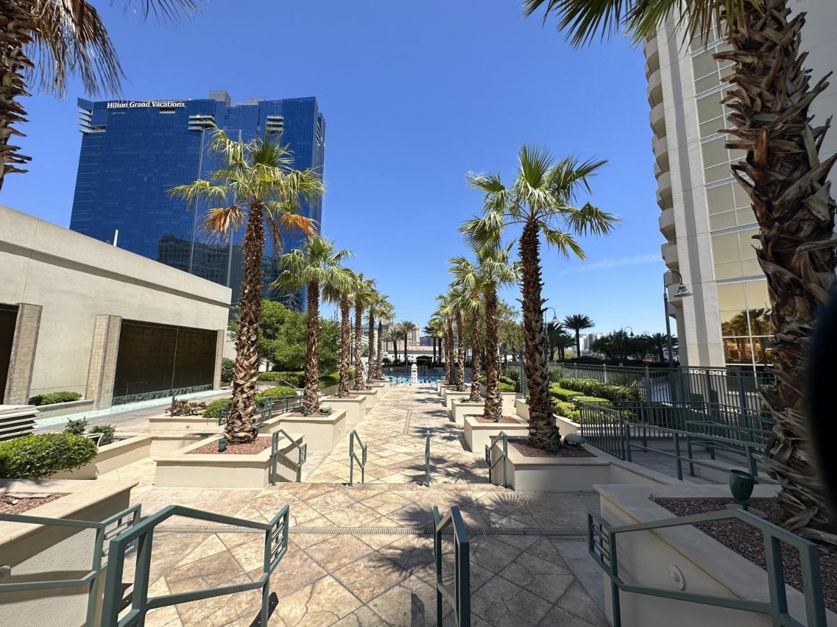 לאס וגאס Mgm Signature Deluxe Balcony Strip View Suite מראה חיצוני תמונה